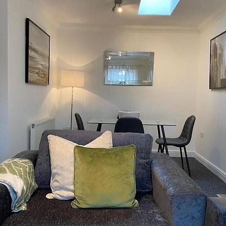 Alicia Newport By Mia Living 2 Bedroom Apartment With Dedicated Parking Esterno foto