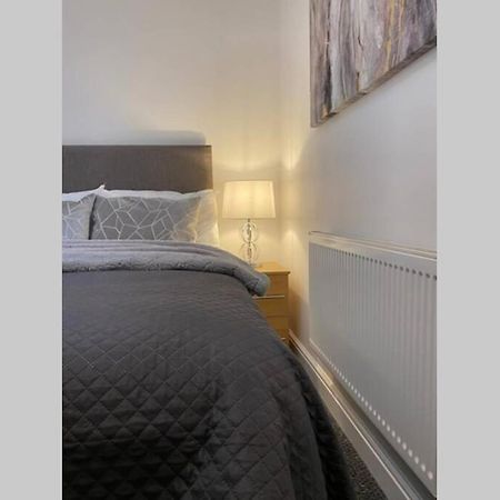 Alicia Newport By Mia Living 2 Bedroom Apartment With Dedicated Parking Esterno foto