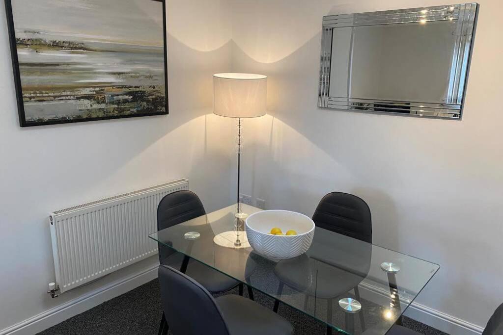 Alicia Newport By Mia Living 2 Bedroom Apartment With Dedicated Parking Esterno foto