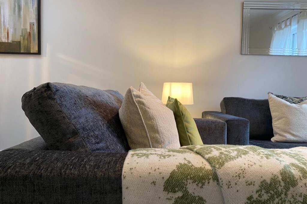 Alicia Newport By Mia Living 2 Bedroom Apartment With Dedicated Parking Esterno foto